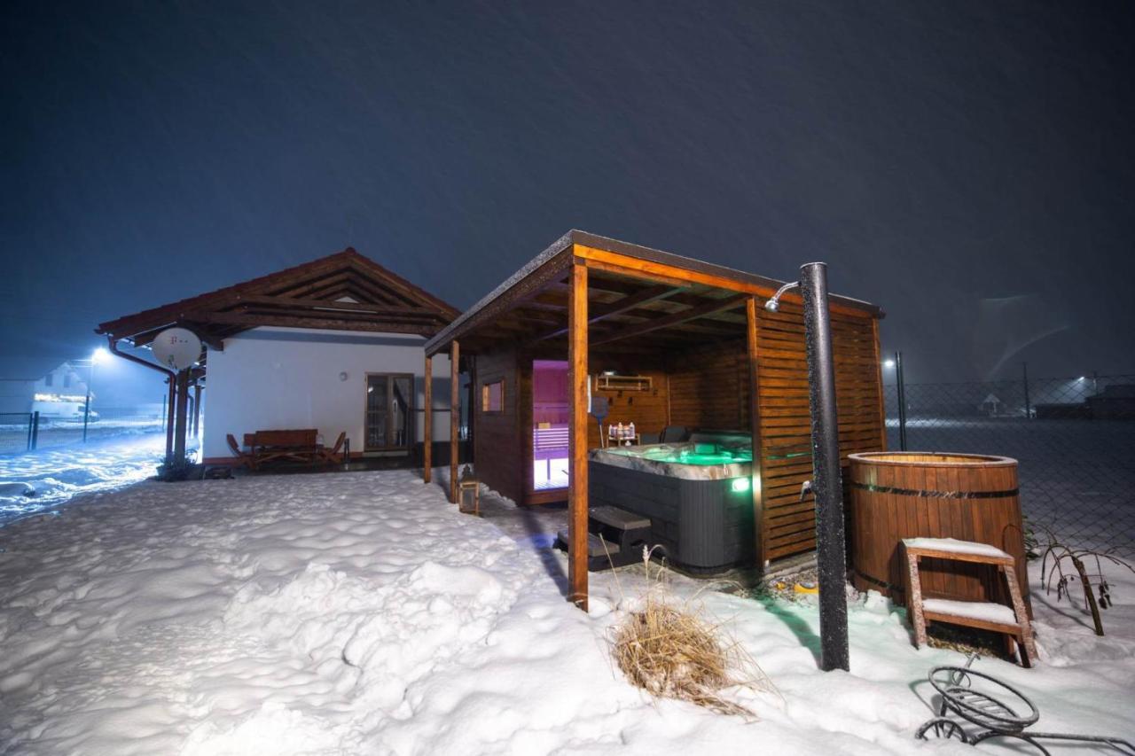 Villa Domceky Sabinka A Melinka Valča Esterno foto